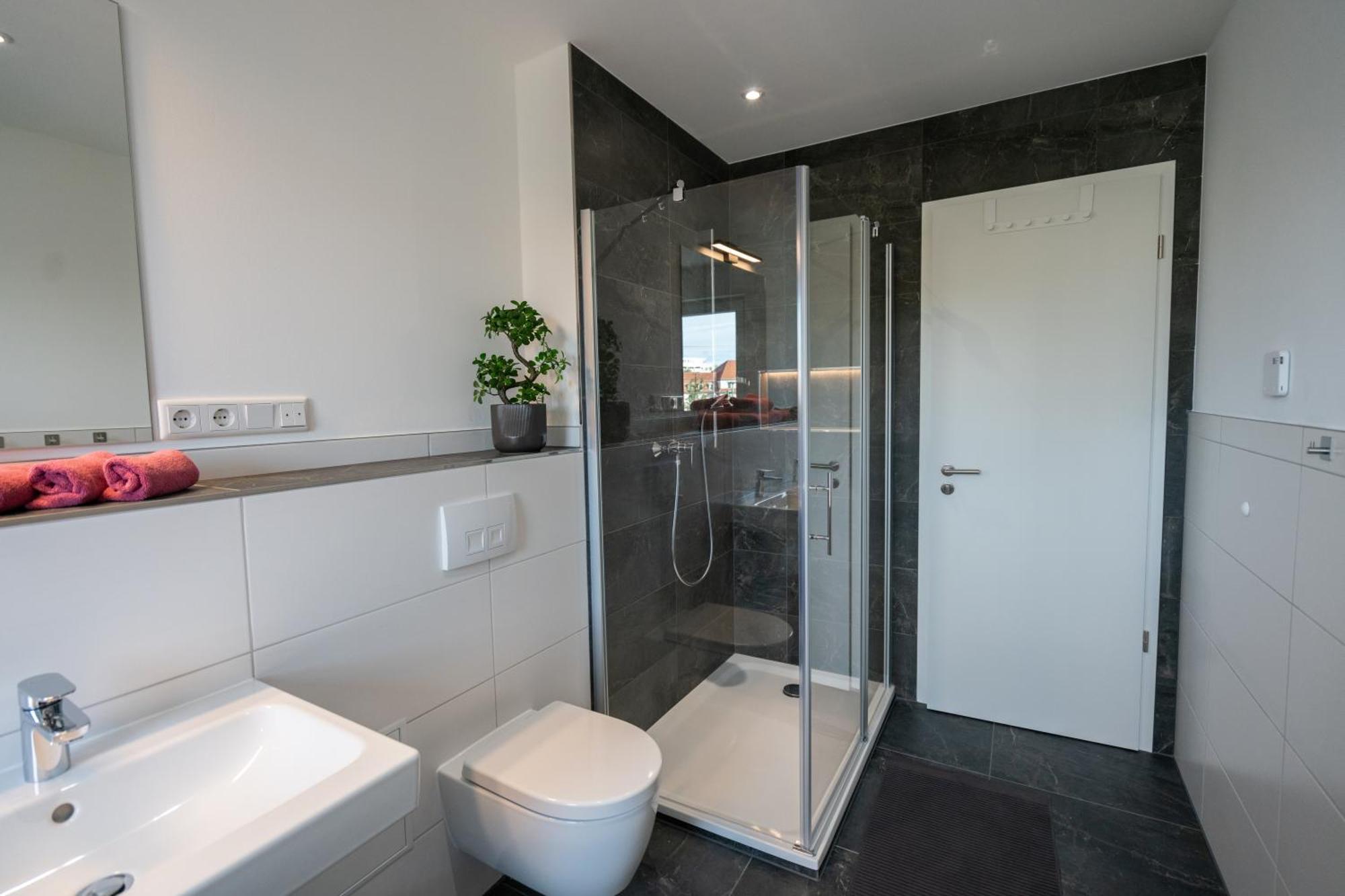 Cozy City Dream Apartment Mit Terrasse Und Parkplatz - 90M² Dresden Eksteriør bilde