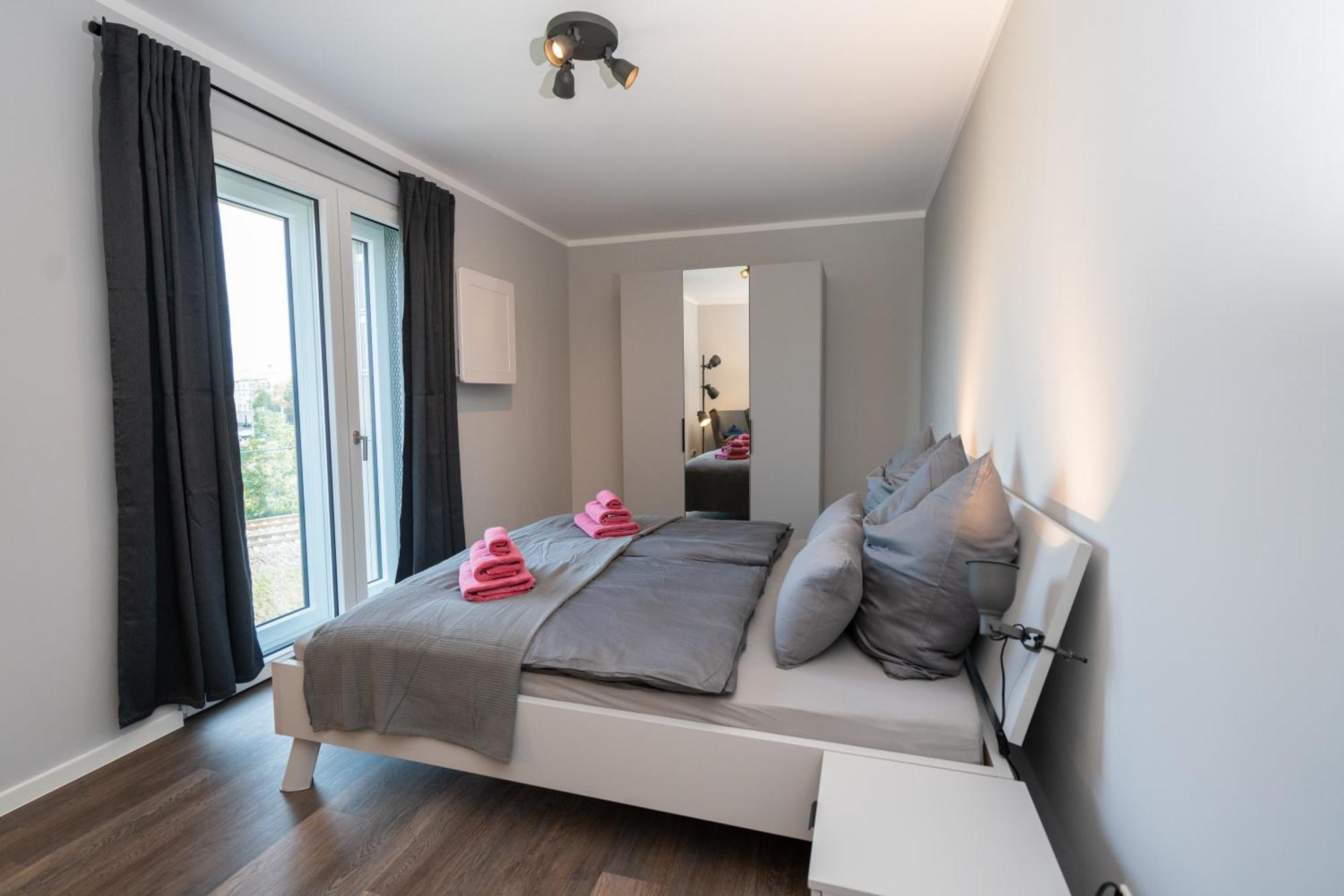 Cozy City Dream Apartment Mit Terrasse Und Parkplatz - 90M² Dresden Eksteriør bilde