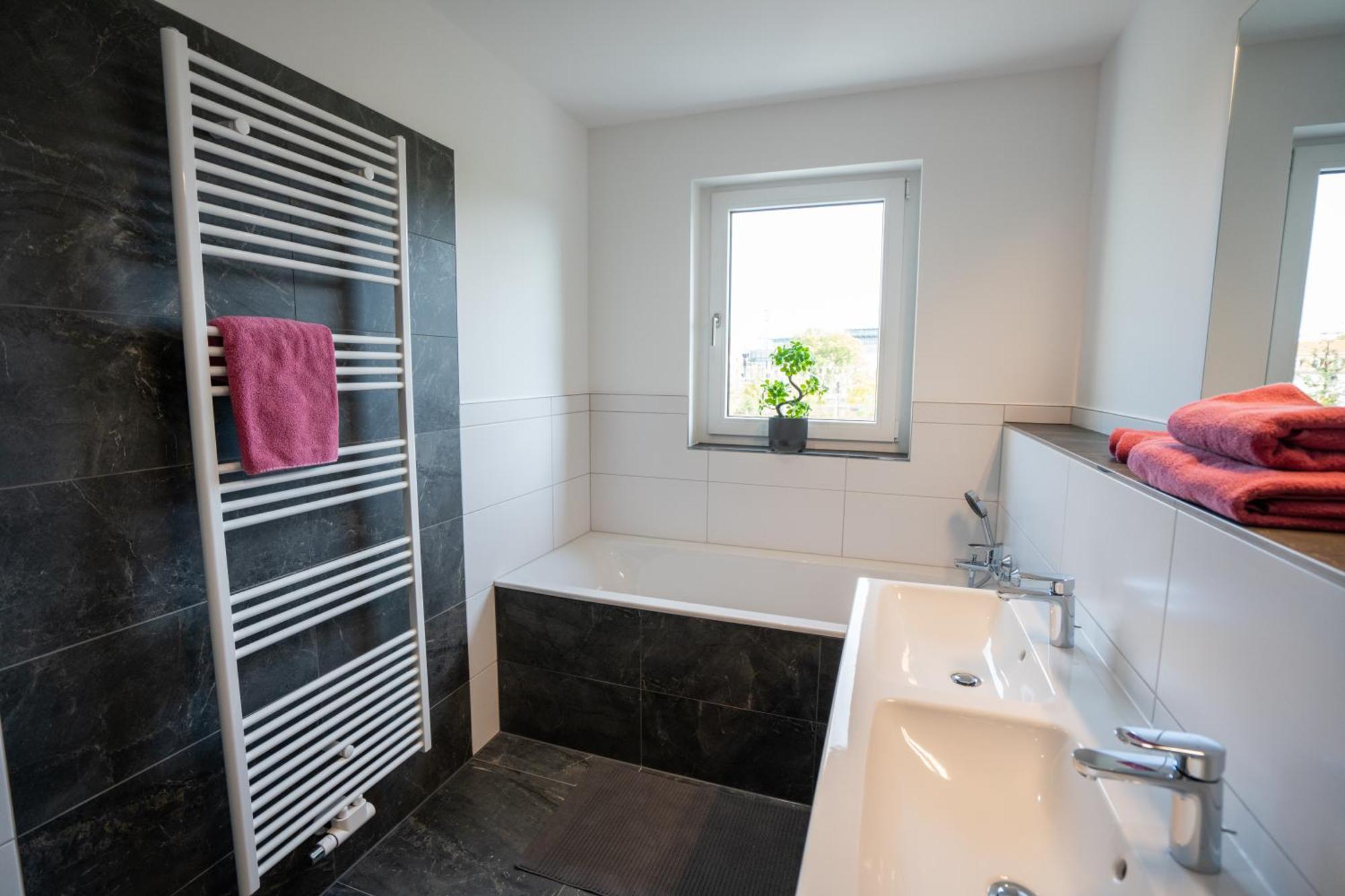 Cozy City Dream Apartment Mit Terrasse Und Parkplatz - 90M² Dresden Eksteriør bilde